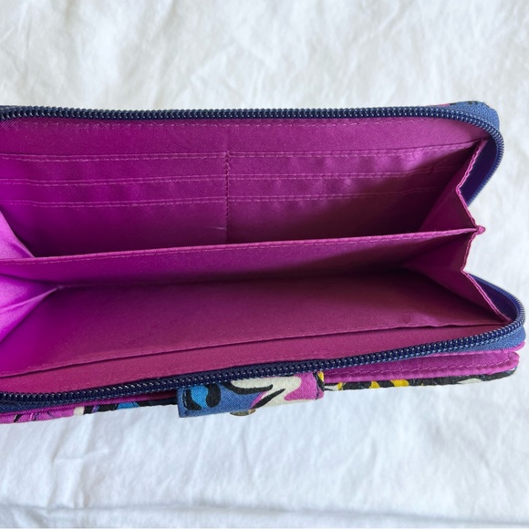 Vera Bradley Turnlock Wallet African Violet Quilted Floral Multicolor NWT - Picture 6 of 7